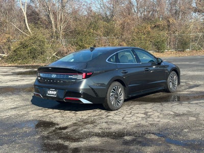 2026 Hyundai SONATA HYBRID SEL