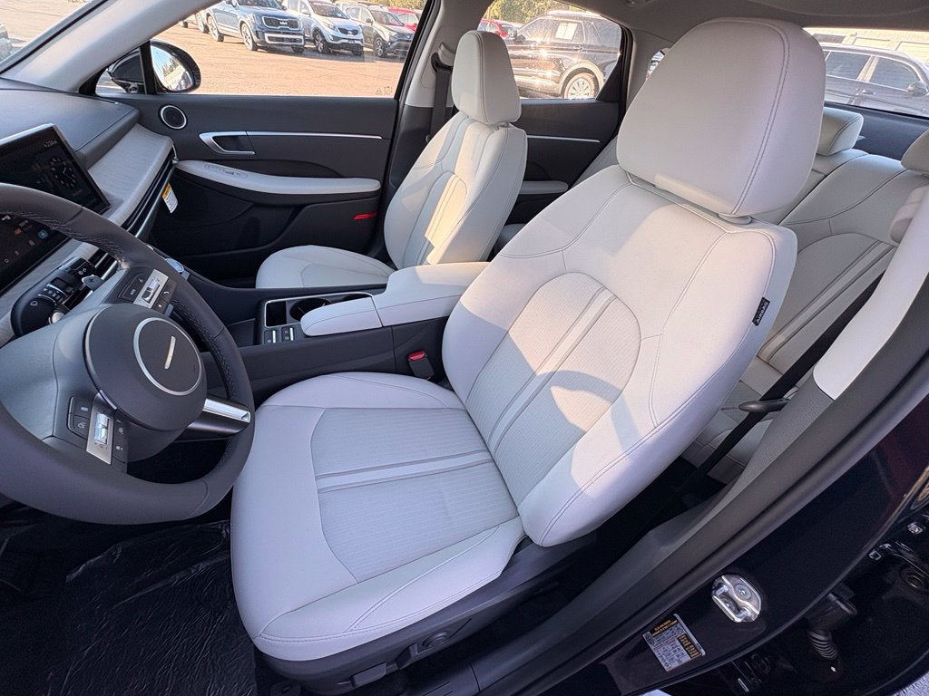 2027 Hyundai SONATA HYBRID SEL