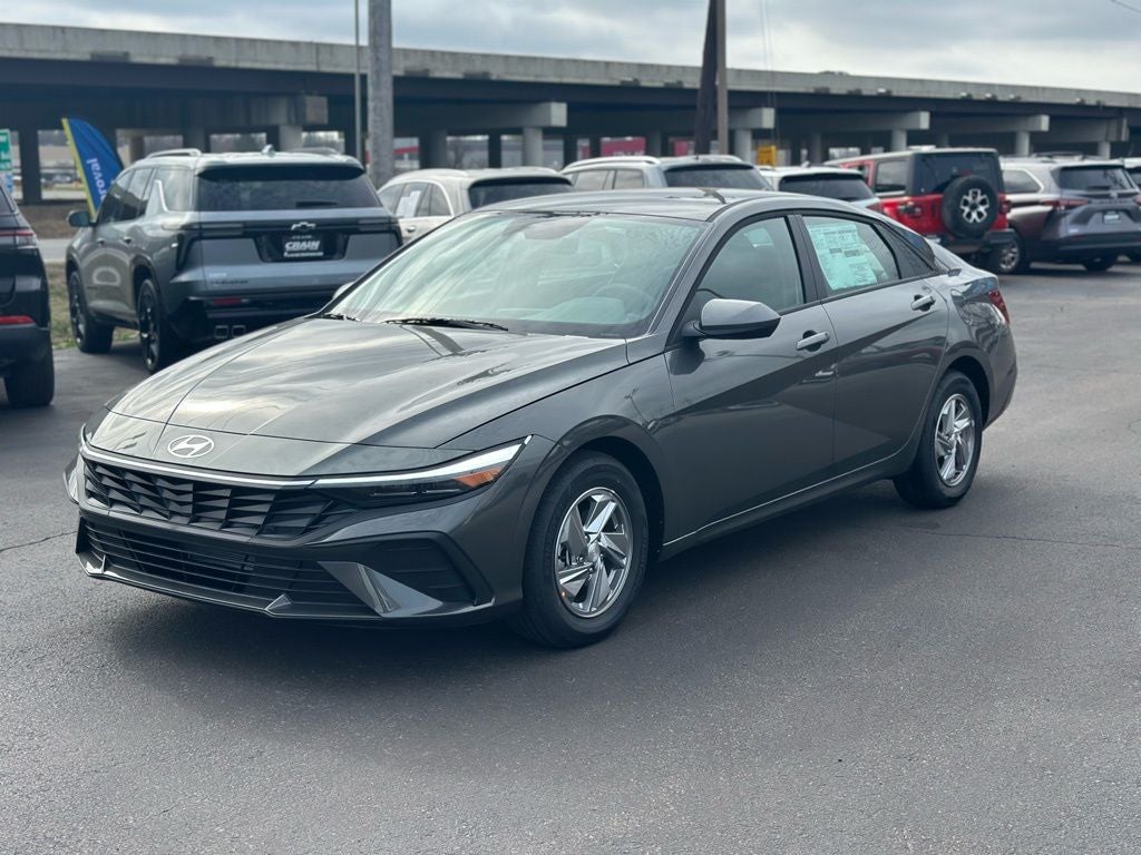 2026 Hyundai ELANTRA SE