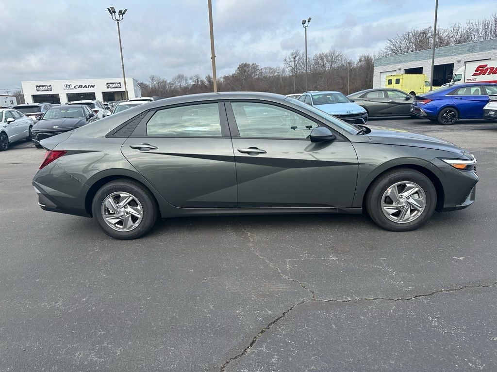 2026 Hyundai ELANTRA SE