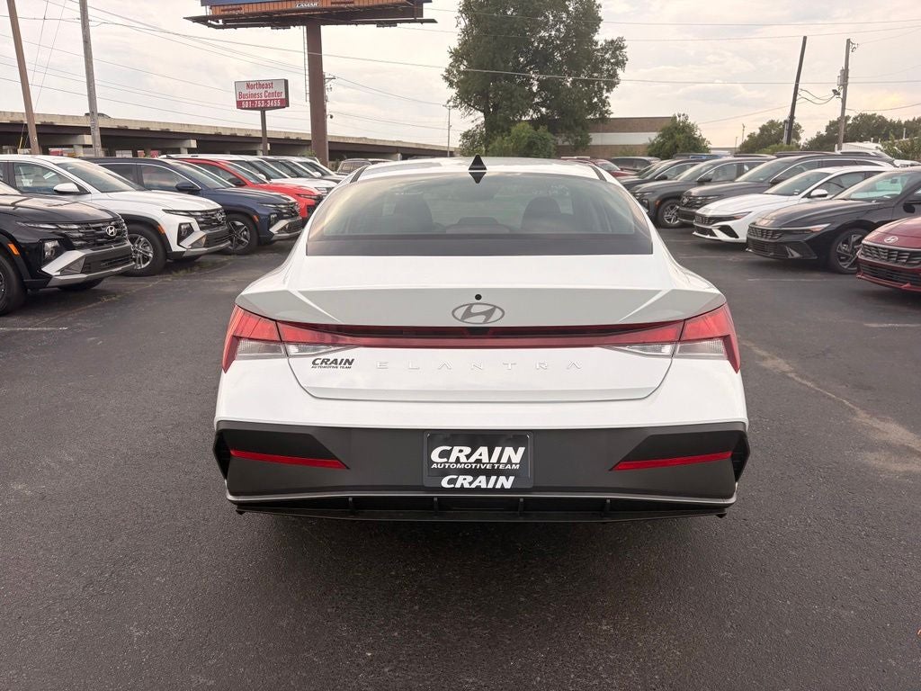 2026 Hyundai ELANTRA SE
