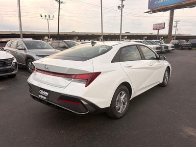 2026 Hyundai ELANTRA SE
