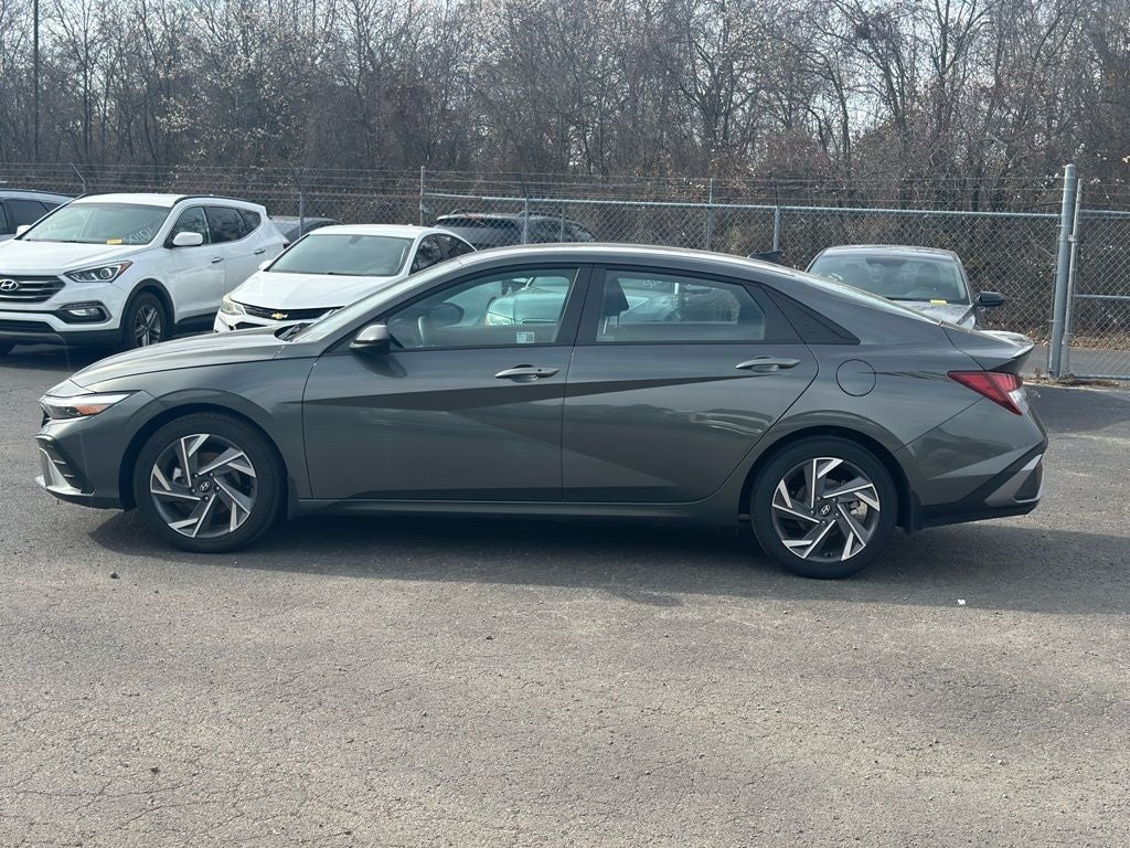 2025 Hyundai ELANTRA SEL Sport