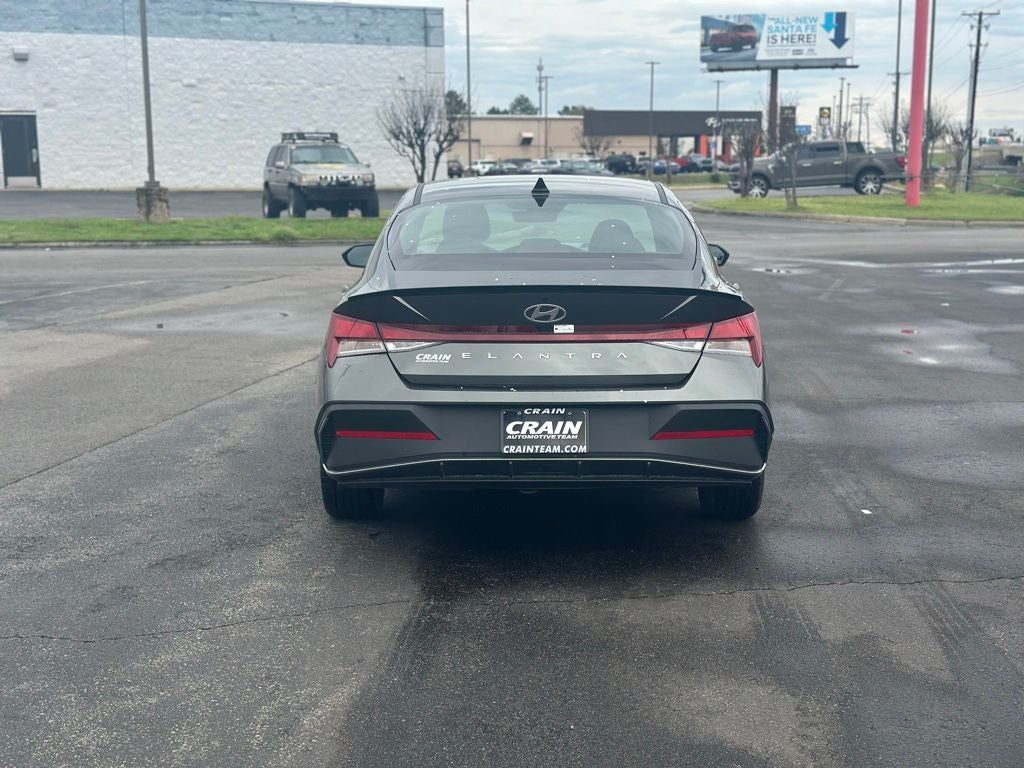 2025 Hyundai ELANTRA SEL Sport