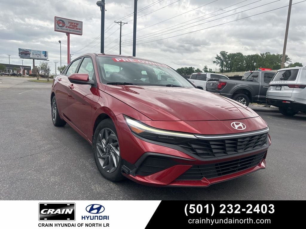 2024 Hyundai ELANTRA SEL