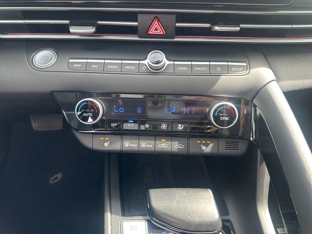 2023 Hyundai ELANTRA Limited