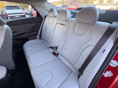 2025 Hyundai ELANTRA Limited