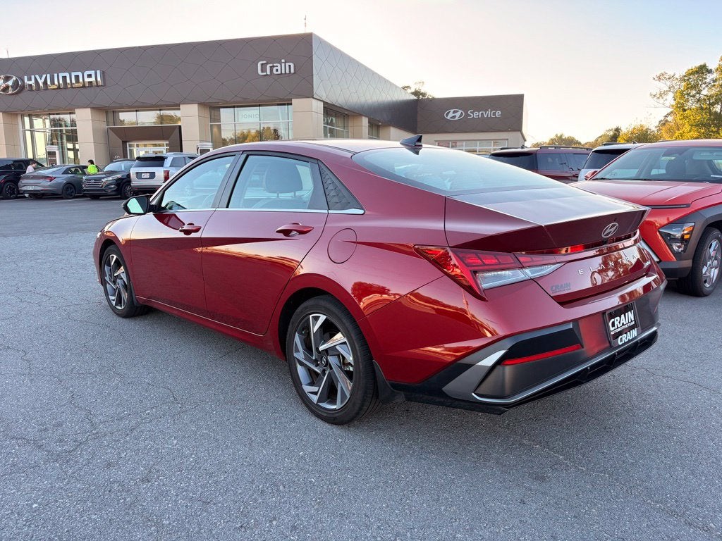 2025 Hyundai ELANTRA Limited