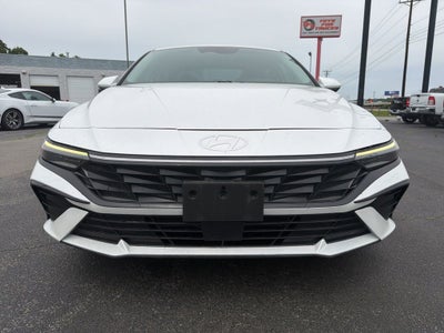 2024 Hyundai ELANTRA SEL