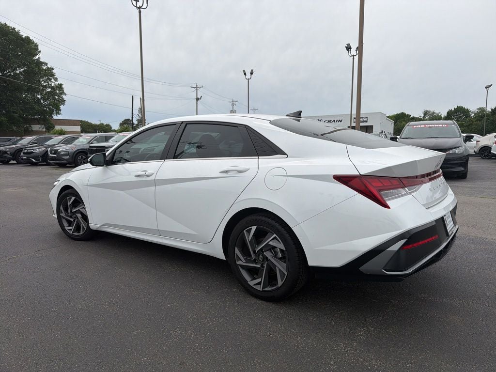 2024 Hyundai ELANTRA SEL