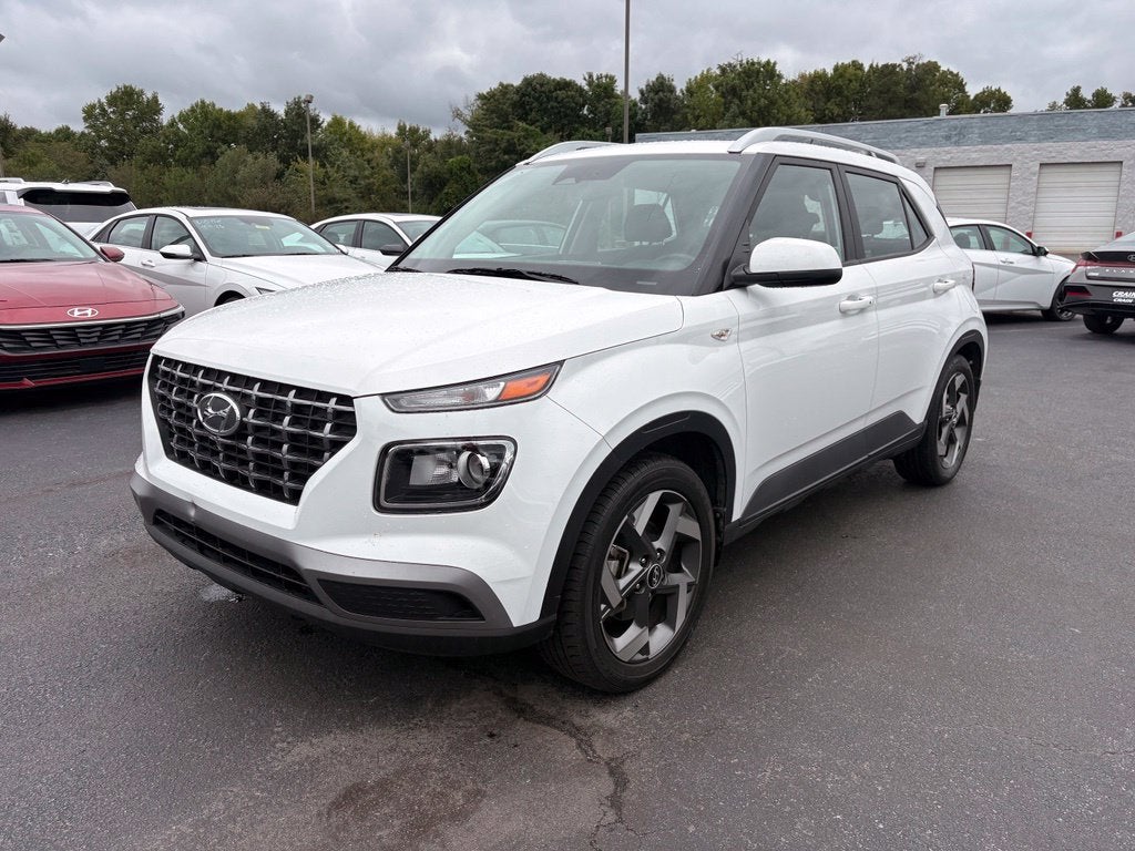 2024 Hyundai VENUE SEL