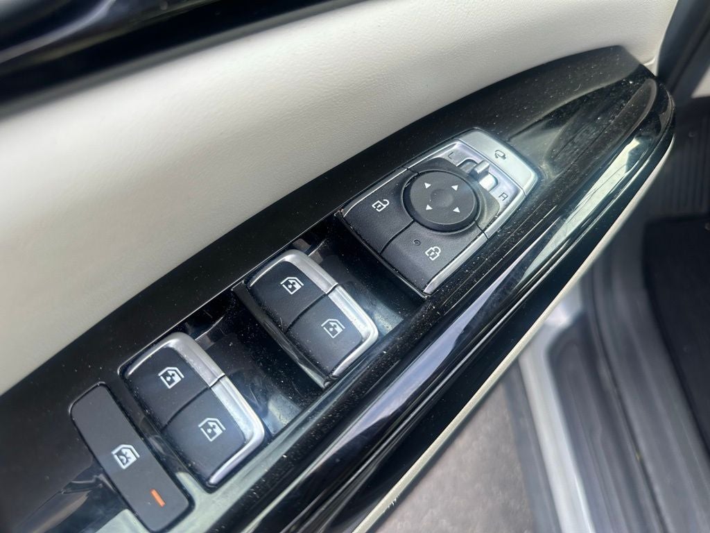 2024 Kia Carnival SX