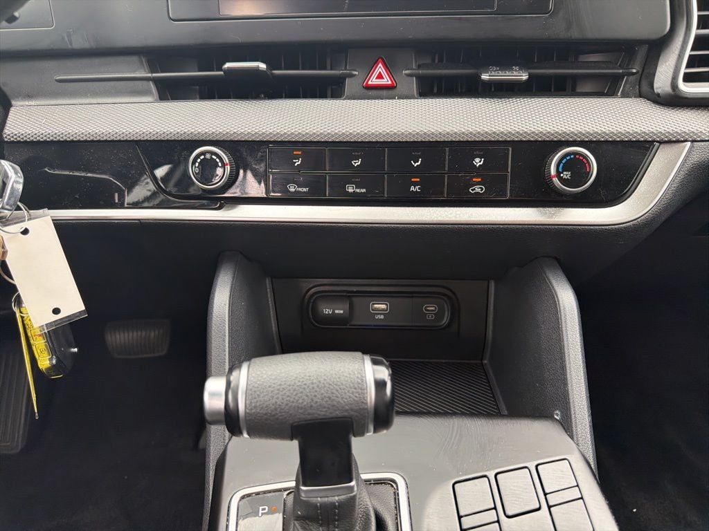 2024 Kia Sportage LX 1-Owner / Clean Carfax