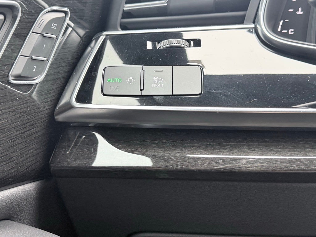 2020 Audi Q8 55 Premium Plus quattro