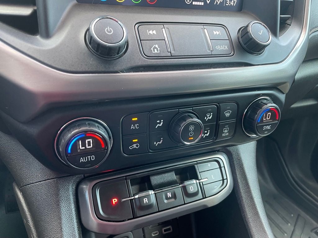 2021 GMC Acadia AT4