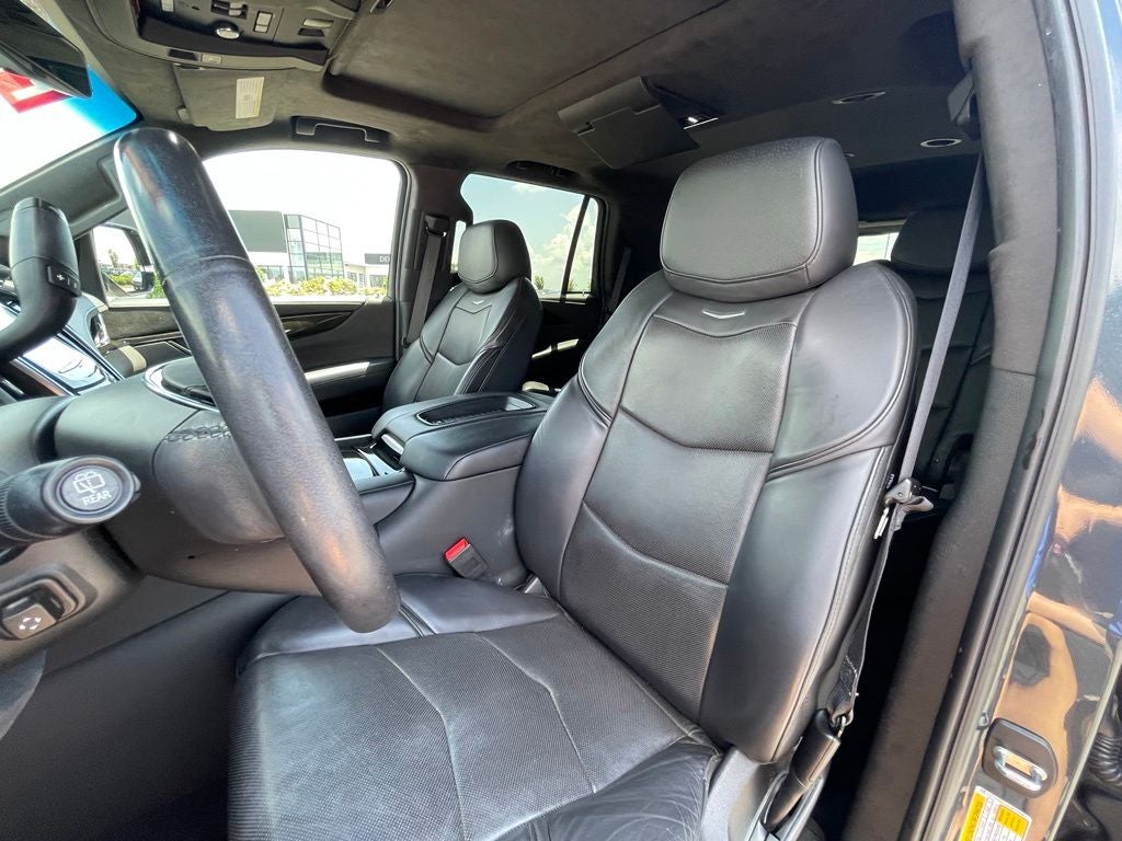 2020 Cadillac Escalade Platinum Edition