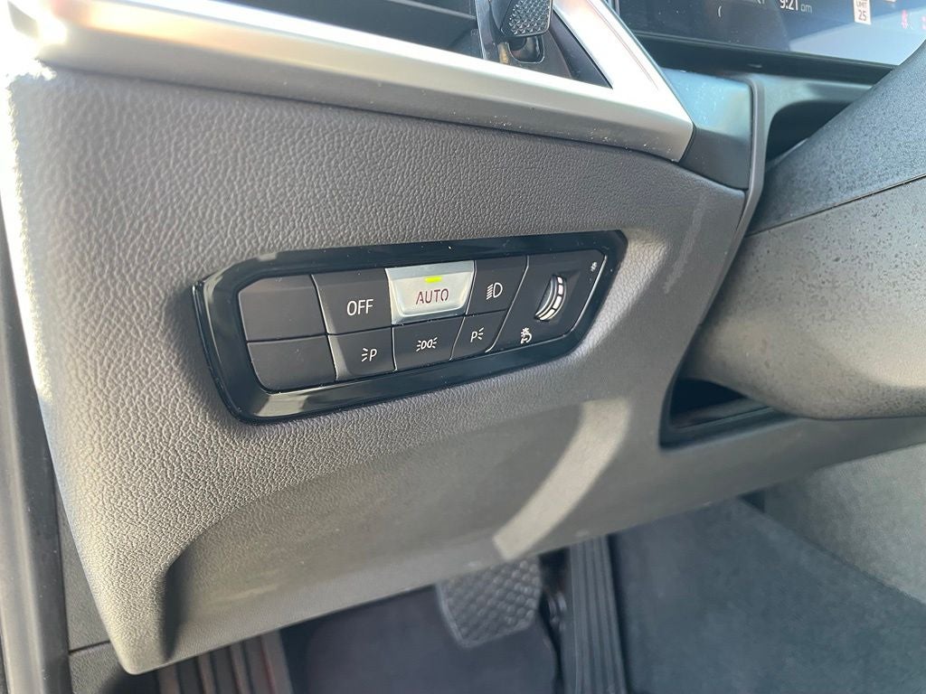 2025 BMW 3 Series 330i
