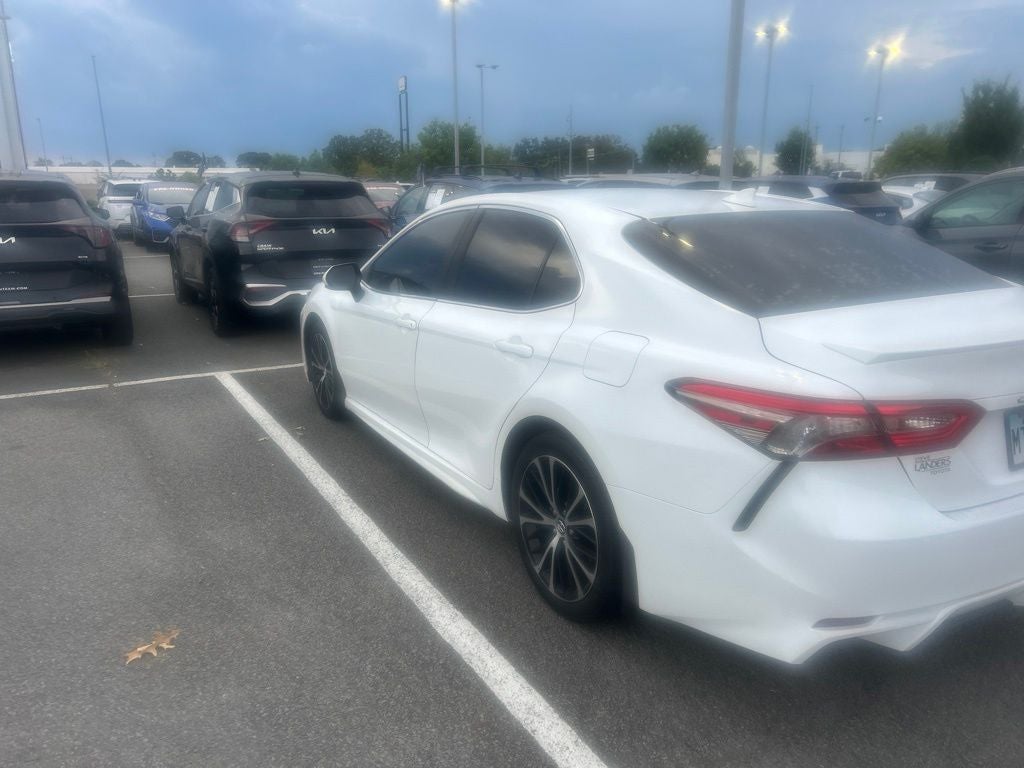 2019 Toyota Camry SE