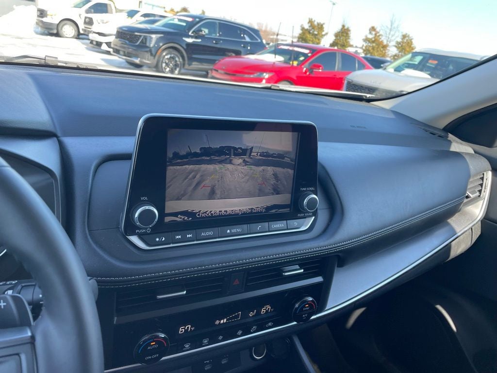 2025 Nissan Rogue SV