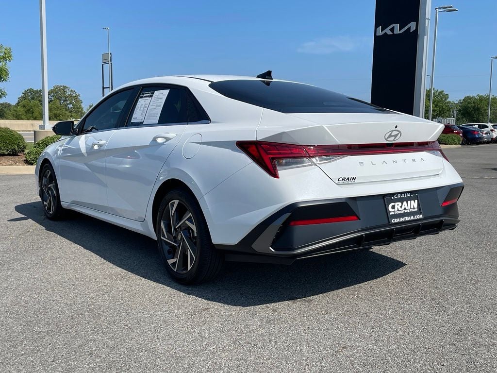 2024 Hyundai ELANTRA SEL