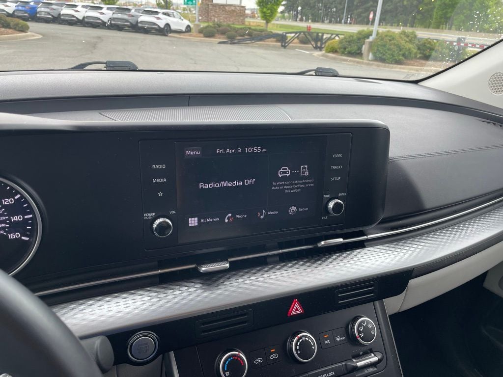 2024 Kia Carnival LX