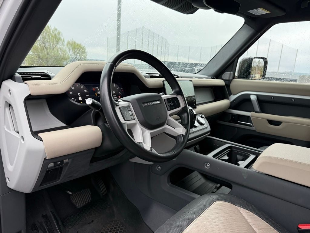 2023 Land Rover Defender 130 X-Dynamic SE