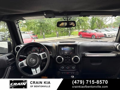 2015 Jeep Wrangler Unlimited Rubicon - 4WD / CLEAN CARFAX HISTORY