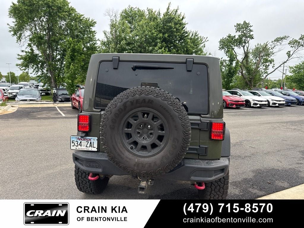 2015 Jeep Wrangler Unlimited Rubicon - 4WD / CLEAN CARFAX HISTORY