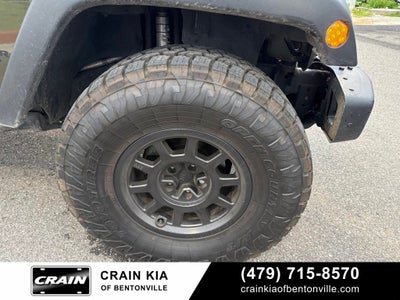 2015 Jeep Wrangler Unlimited Rubicon - 4WD / CLEAN CARFAX HISTORY