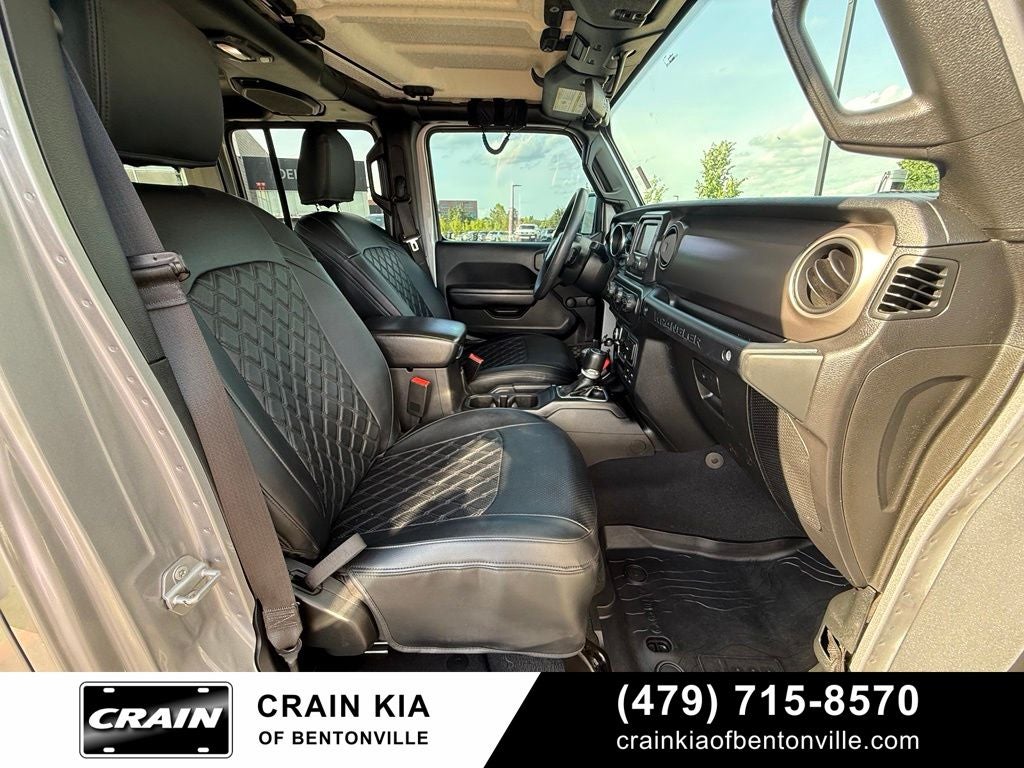 2018 Jeep Wrangler Unlimited Sport - 4WD / CLEAN CARFAX / LIFTED!