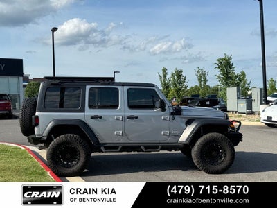 2018 Jeep Wrangler Unlimited Sport - 4WD / CLEAN CARFAX / LIFTED!