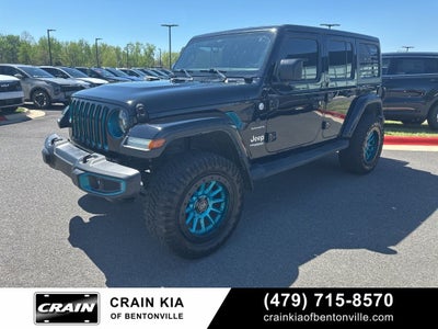 2018 Jeep Wrangler Unlimited Sahara - 4WD / ONE OWNER / LIFTED!
