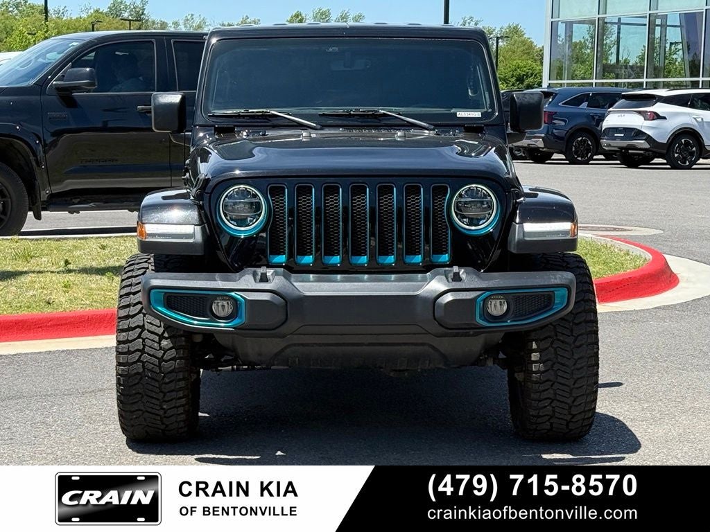 2018 Jeep Wrangler Unlimited Sahara - 4WD / ONE OWNER / LIFTED!
