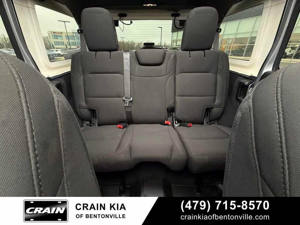 2019 Jeep Wrangler Unlimited Sahara - 4WD / SKY 1 TOUCH / CLEAN CARFAX