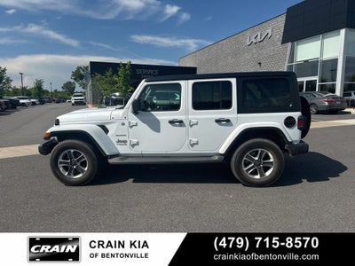 2018 Jeep Wrangler Unlimited Sahara - 4WD / CLEAN CARFAX / ONE OWNER