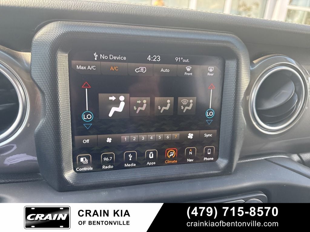 2018 Jeep Wrangler Unlimited Sahara - 4WD / CLEAN CARFAX / ONE OWNER