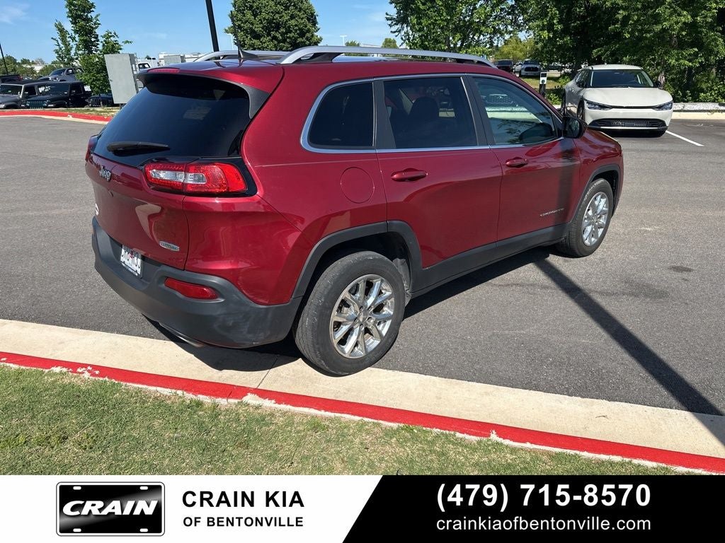 2016 Jeep Cherokee Latitude - CLEAN CARFAX