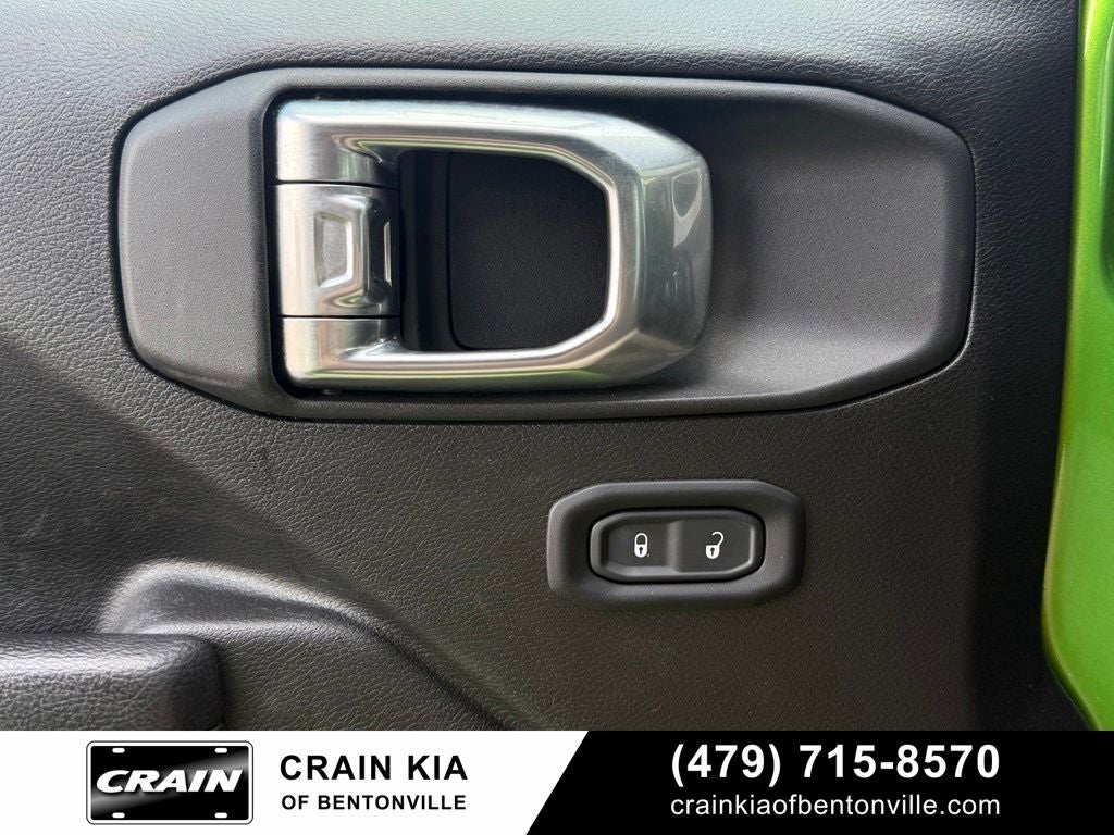 2025 Jeep Wrangler Sport - 4WD / CLEAN CARFAX / ONE OWNER