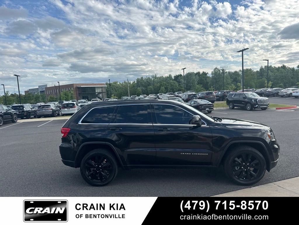 2013 Jeep Grand Cherokee Laredo - 4WD / SUNROOF