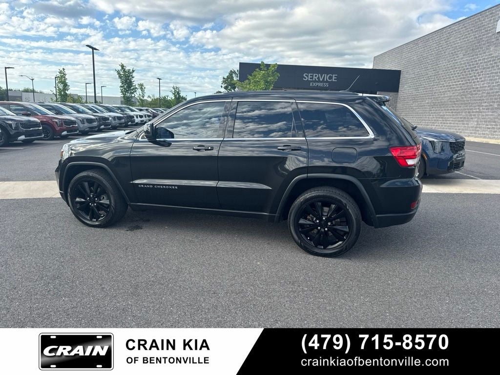 2013 Jeep Grand Cherokee Laredo - 4WD / SUNROOF
