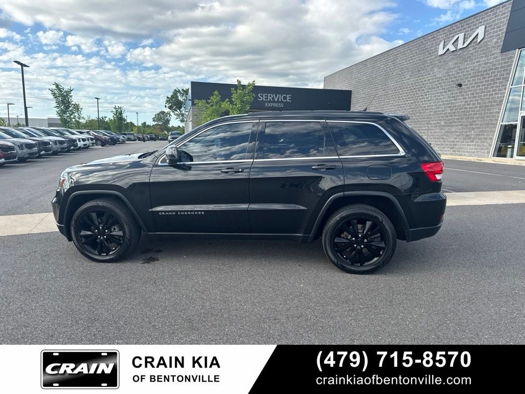 2013 Jeep Grand Cherokee Laredo - 4WD / SUNROOF