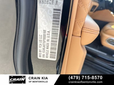 2023 Jeep Grand Cherokee L Summit - 4WD / PANORAMIC SUNROOF / ONE OWNER