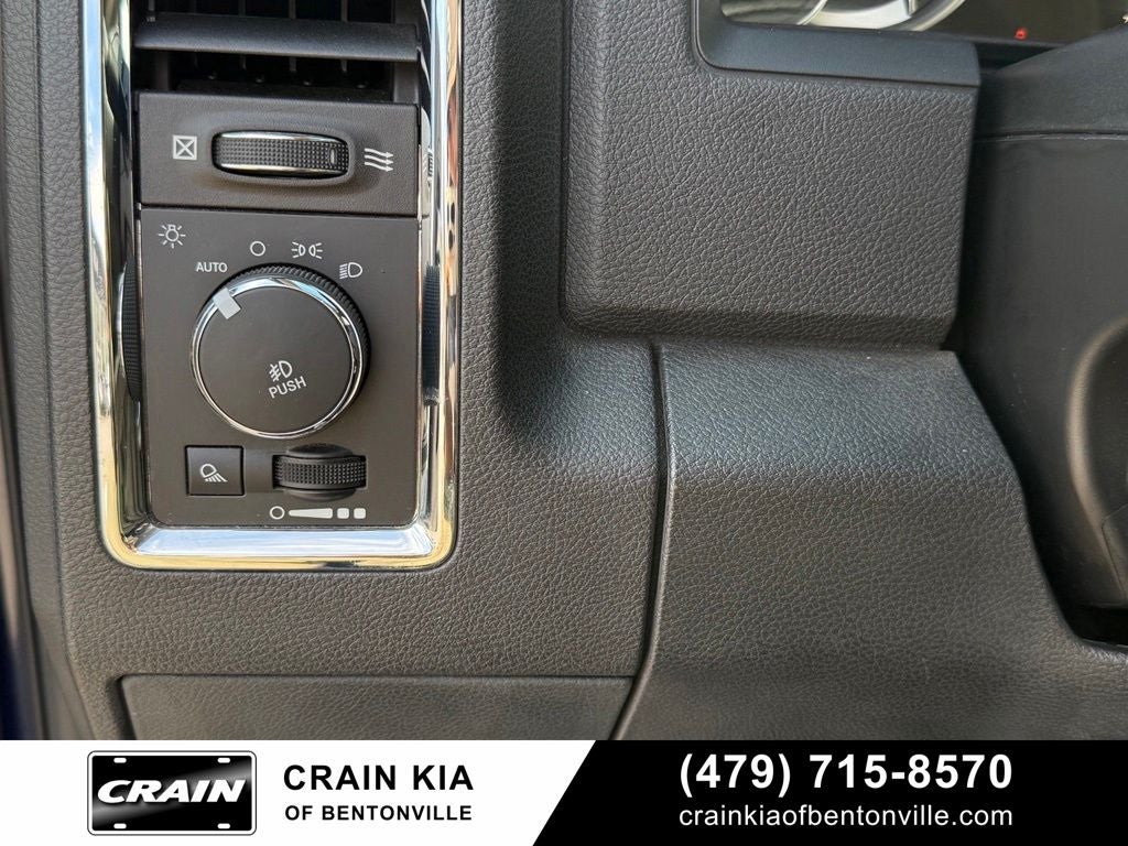 2016 RAM 1500 Laramie - 4WD / CLEAN CARFAX / ONE OWNER