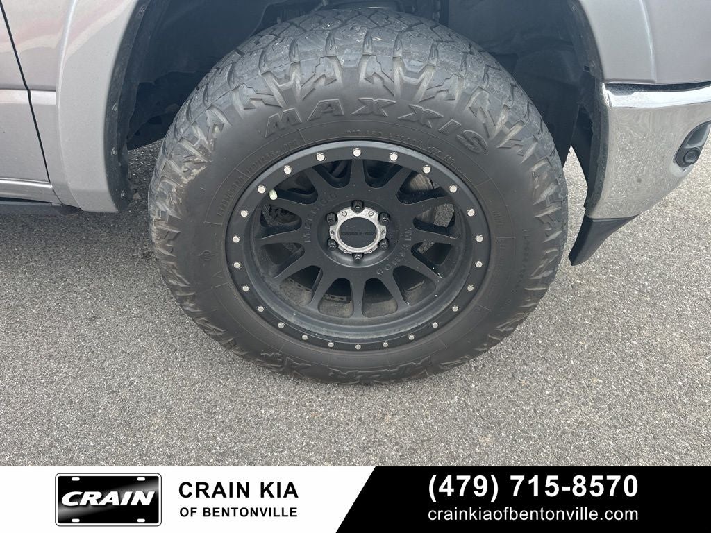 2020 RAM 1500 Laramie Longhorn - 4WD / PANORAMIC SUNROOF / LIFTED!