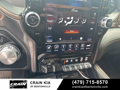 2020 RAM 1500 Laramie Longhorn - 4WD / PANORAMIC SUNROOF / LIFTED!