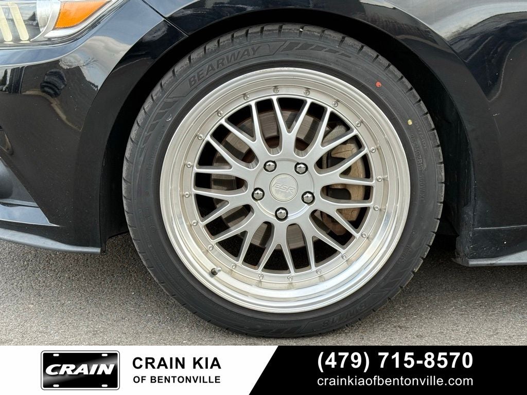 2016 Ford Mustang V6