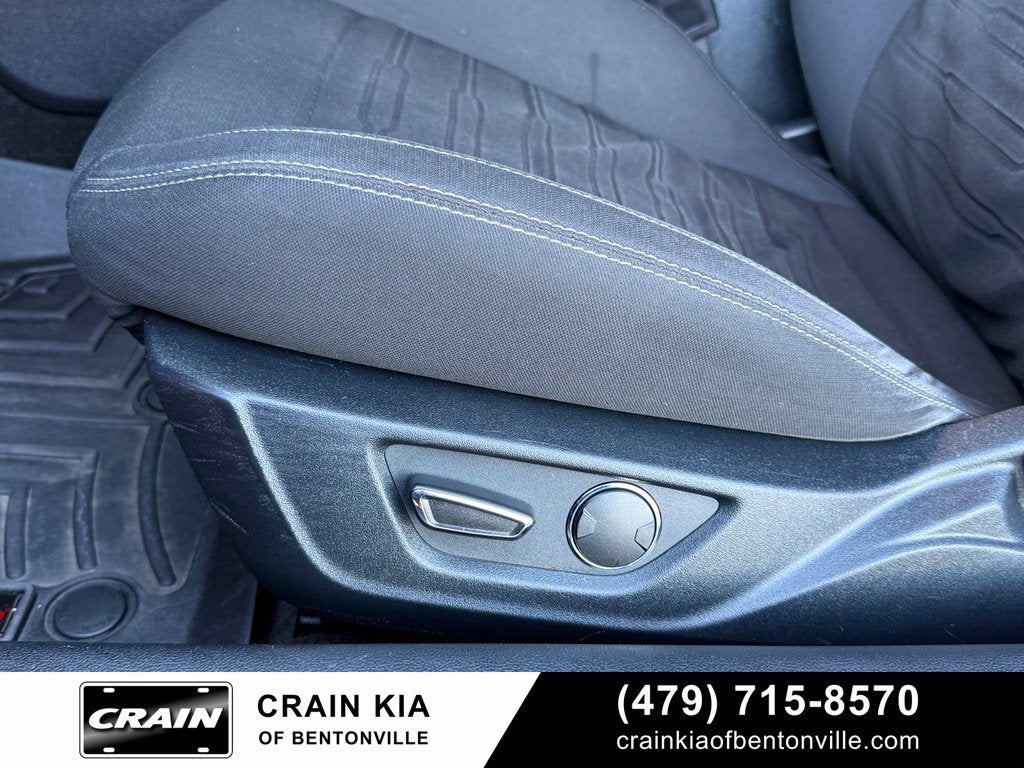 2016 Ford Mustang GT - 5.0 L V8 / CLEAN CARFAX