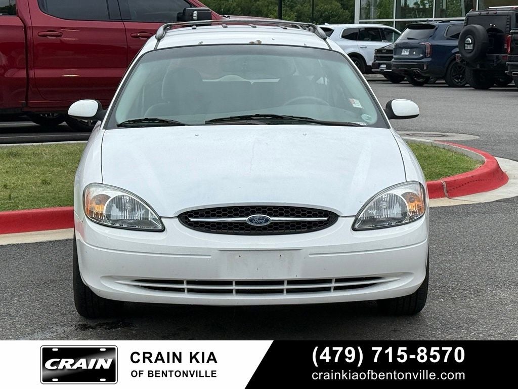 2000 Ford Taurus SE - CLEAN CARFAX