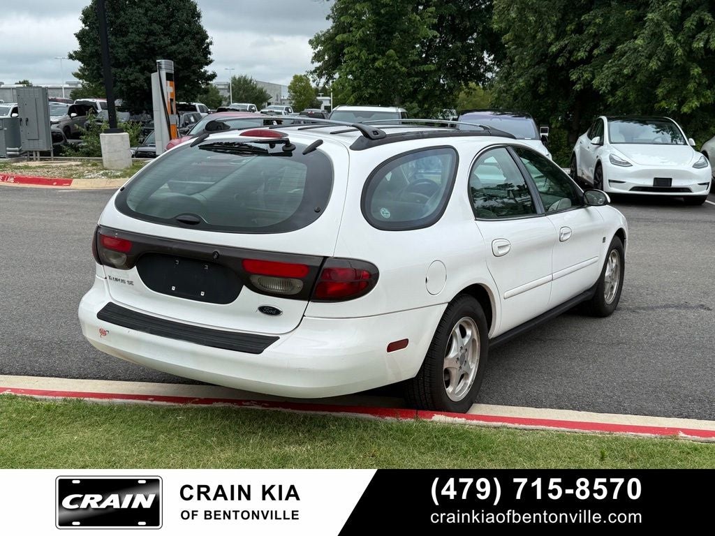2000 Ford Taurus SE - CLEAN CARFAX