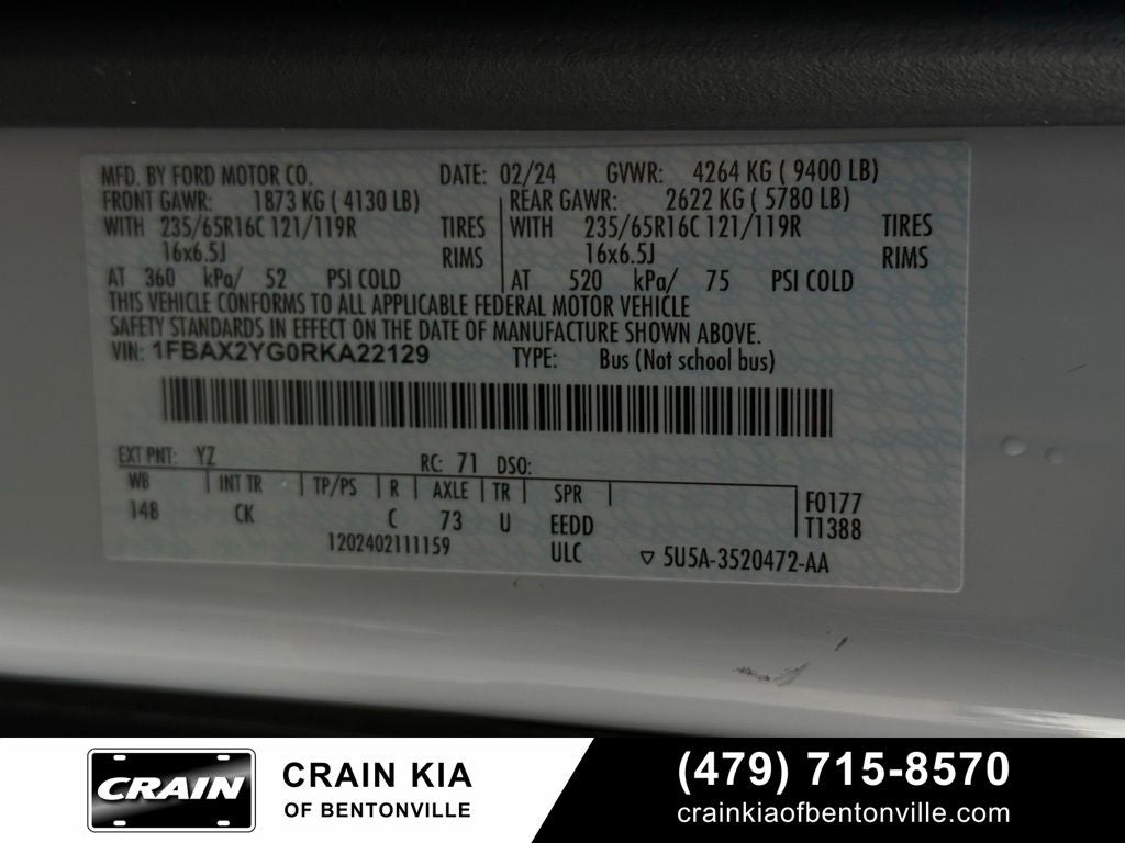 2024 Ford Transit-350 XLT - 12 PASSENGER / CLEAN CARFAX / ONE OWNER